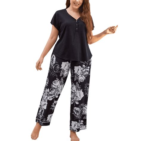 Women's Plus Size V-Neck Pajama Set, Short Sleeve, Loungewear Sleepwear ...