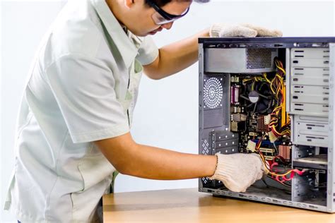 Computer Repair Focus 的图像结果