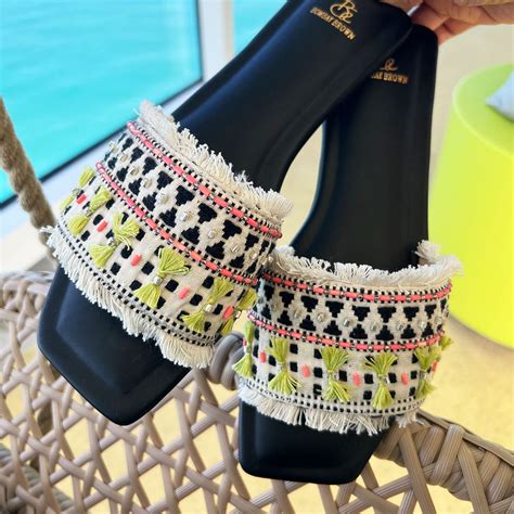 Nomadic Dreams Embroidered Slides – Bombay Brown India