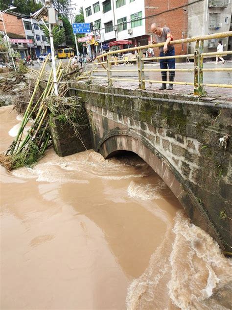 四川暴雨12万余人受灾 达州两县启动防汛I级响应