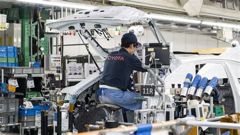 https://cdn.motor1.com/images/mgl/jl62PR/s3/toyota-next-gen-ev-production-line1.jpg