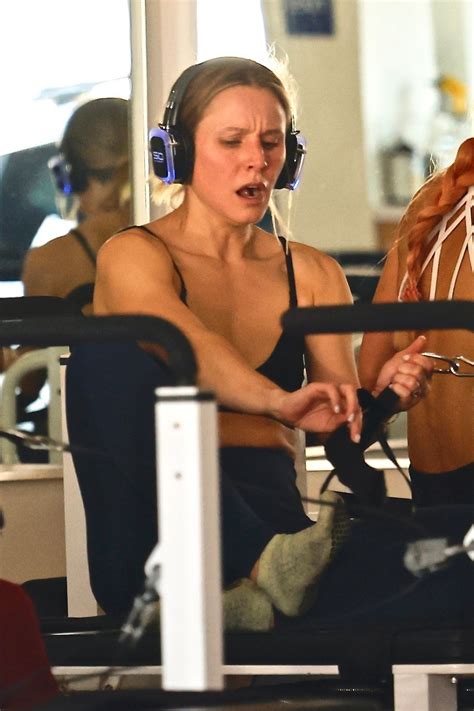 Kristen Bell - Workout Session in Los Feliz 05/05/2022 • CelebMafia