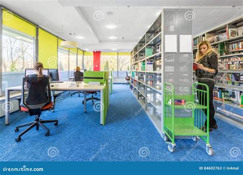 Library Computer Room 的图像结果