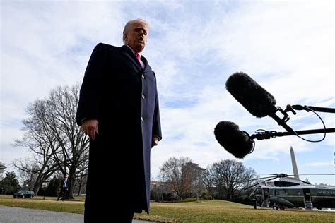 'Flashing signs': WSJ editorial board begs Trump to change course amid ...