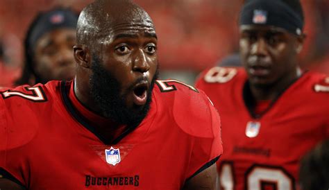 NFL: Tampa Bay Buccaneers holen Leonard Fournette vor Playoff-Spiel ...