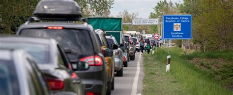 Kolone za ulazak u Srbiju, špic tek sledi FOTO - B92