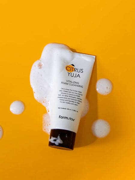 FARMSTAY CITRUS YUJA VITALIZIN FOAM CLEANSER 100 ML – Beautytalk.in
