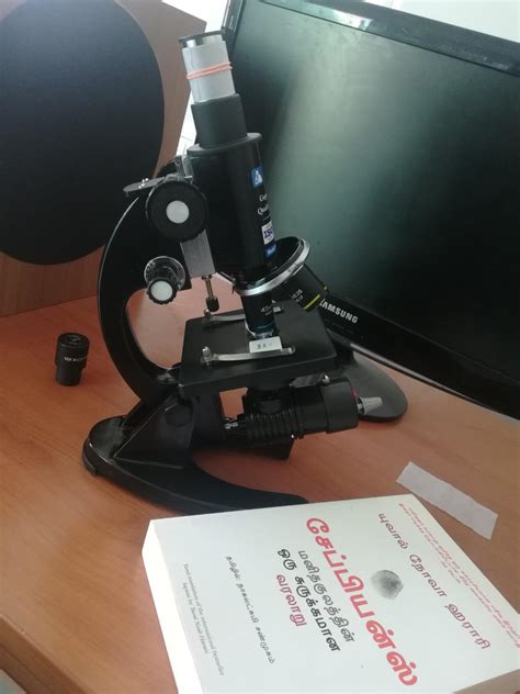 Zoom Student Compound Microscope : Amazon.in: Electronics