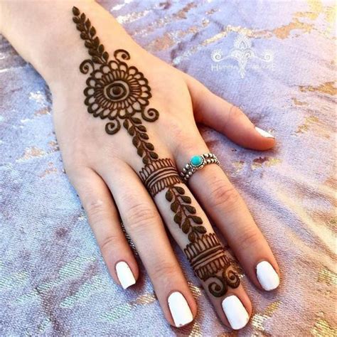 50+ Simple Finger Mehndi Designs for Front & Back 2021, Finger Henna Ideas