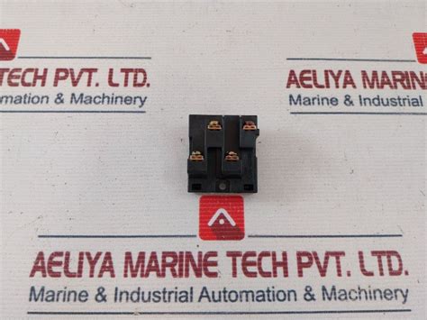 Mitsubishi Electric Ua-ax150 Auxiliary Contact – Aeliya Marine Tech
