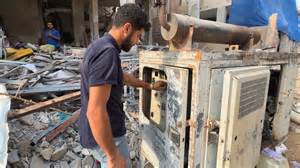 Palestinians in Gaza repurpose destroyed Israeli military vehicles to ...