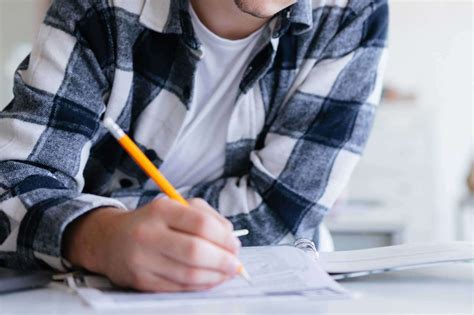 Florida Teen Earns a Perfect Score on the SAT. Here's How Many Attempts ...