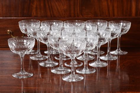 Fine Quality Set Of 16 Etched Crystal Champagne Glasses / Coupes