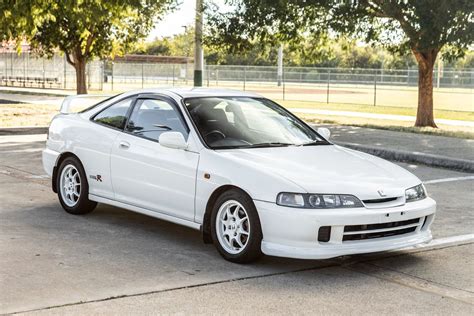 The DC2 Acura Integra Type R: Honda's FWD Magnum Opus - autoevolution