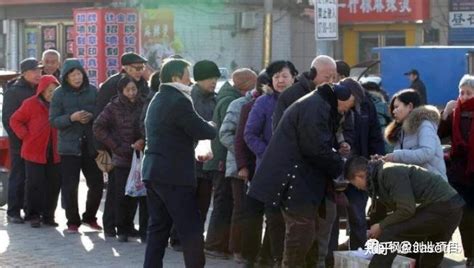 领鸡蛋诱骗35名老人共1.2万最新素材