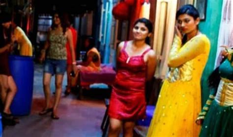 जीबी रोड का रोंगटे खड़े कर देने वाला सच ! - India TV Hindi