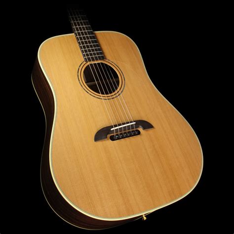 5 of the Best Cedar-Top Dreadnought Acoustic Guitars - Spinditty