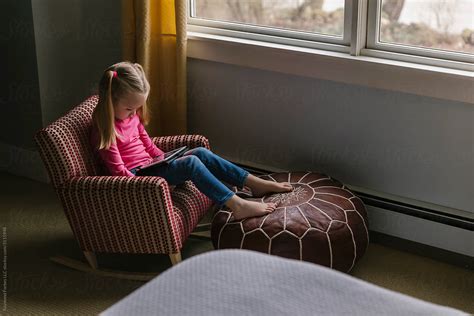 Barefoot Child Using Computer 的图像结果