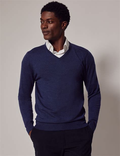 Blue v neck sweater mens online