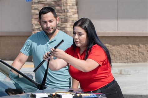 When to Replace Windshield Wipers: How To Tell When You Need New Ones - AutoZone