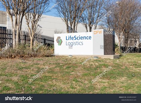 1 Lifescience Logistics Images, Stock Photos, and Vectors | Shutterstock