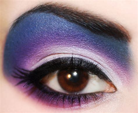 pretty ursula makeup