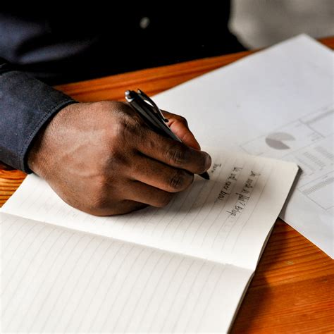 Background Information 的图像结果