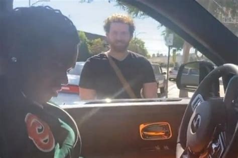 Gunna Finds Producer Waiting Outside Studio With Cardboard Sign