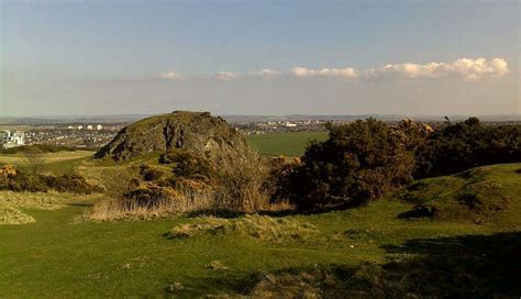 Hiking In Edinburgh Is All About Fun & Adventure & Here’s Proof