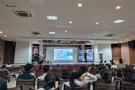 BH Gardi College of Engineering and Technology Rajkot Campus: Photos ...