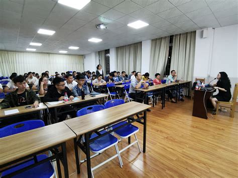 我院举办2021届春季硕士研究生学位论文答辩评审会-桂林理工大学旅游与风景园林学院