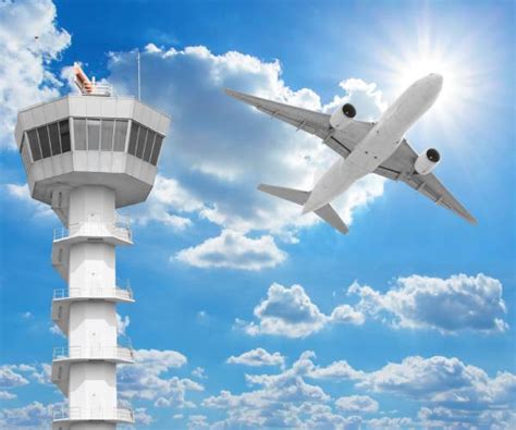 Air Traffic Controllers Face 1,000 Tech Failures a Week | Newsmax.com