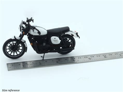 Jawa 42 White 1:18 Maisto licensed diecast scale model bike collectible ...