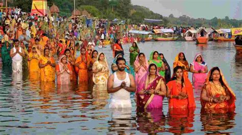 Chhath Puja 2025: Date, Rituals, Significance, Offerings & Complete Guide