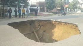 UP: Road Cave-In Forms 20-Ft Crater In Lucknow's Vikas Nagar; Video ...