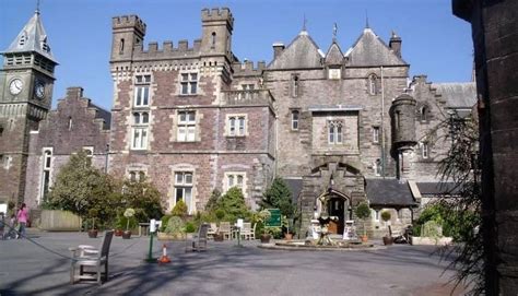 CRAIG Y NOS CASTLE (Penycae) - B&B Reviews & Photos - Tripadvisor