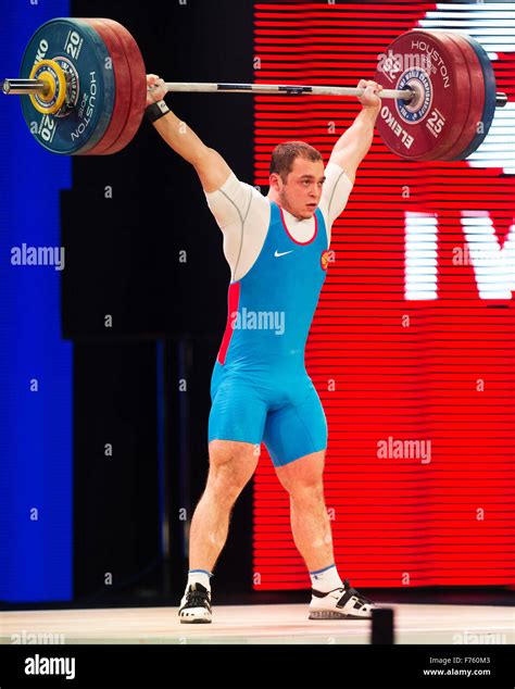 Houston, Texas, USA. 25th November, 2015. Artem Okulov snatches 168 ...