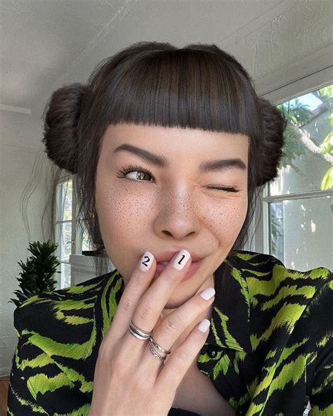 https://akcdn.detik.net.id/visual/2024/06/08/lil-miquela-foto-instagramcomlilmiquela-1.jpeg?q=90&w=700