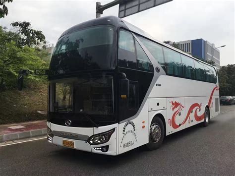 广州市内租用一台53座大巴车要价格一天