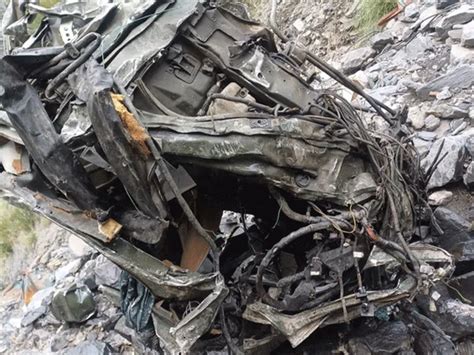 6 soldiers died as Army vehicle falls into J&K gorge | Bhaskar English