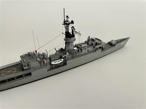 AFV Club USS Kirk (Knox-class frigate) - 1/700 - iModeler