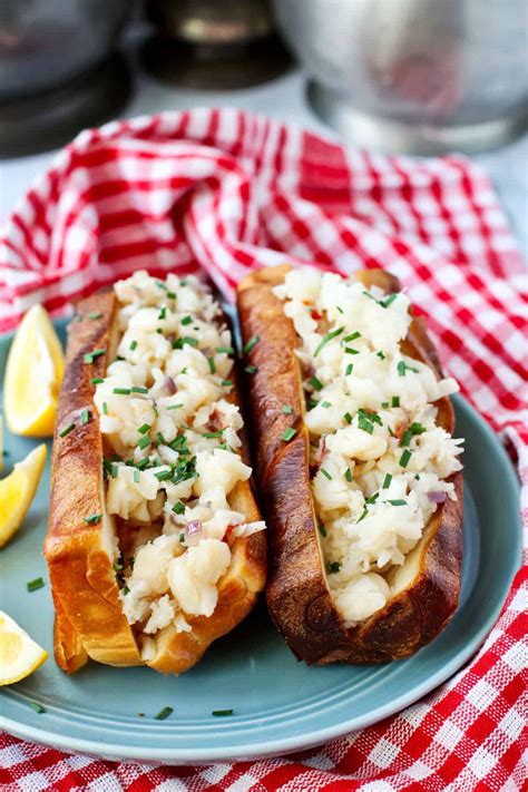 Connecticut Style Lobster Roll