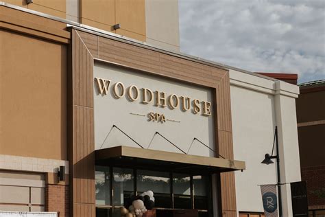 Spa Services | Roseville, MN | Woodhouse Spa