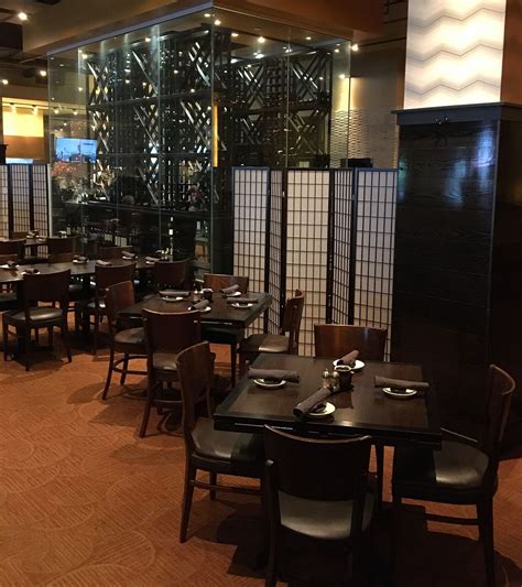 CRAVE - Eden Prairie Minnesota Restaurant - HappyCow