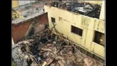 Two injured as gas cylinder explodes in fire at Otteri | Chennai News ...