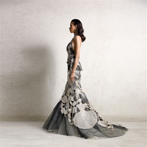 3D Embellished Raised Neck Fitted & Flared Red Carpet Gown – Abhishek ...