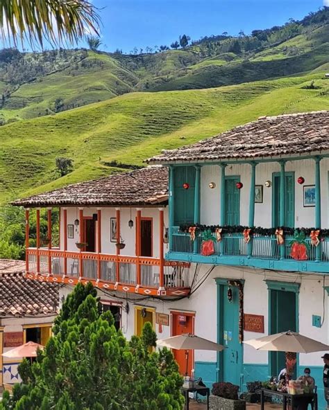 Oriente Antioqueño 😍 on Instagram: "💜💛💙« ︎MARAVILLAS DE ANTIOQUIA ︎ La ...