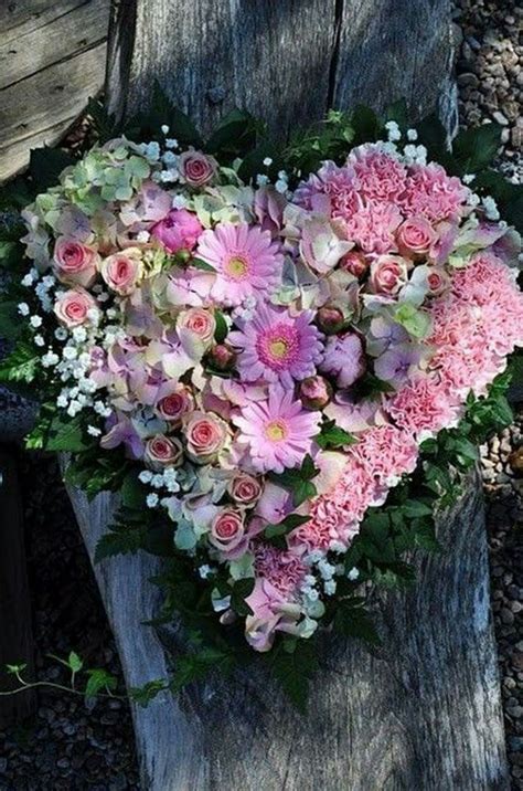 Fleurs | Creative flower arrangements, Flower arrangements, Beautiful ...