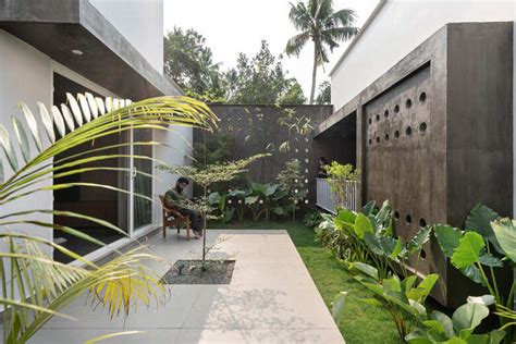This holiday home in Kerala reveals an intriguing spatial composition ...