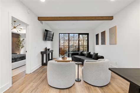 Comfy Luxury on Peters - Flats for Rent in Atlanta, Georgia, United ...